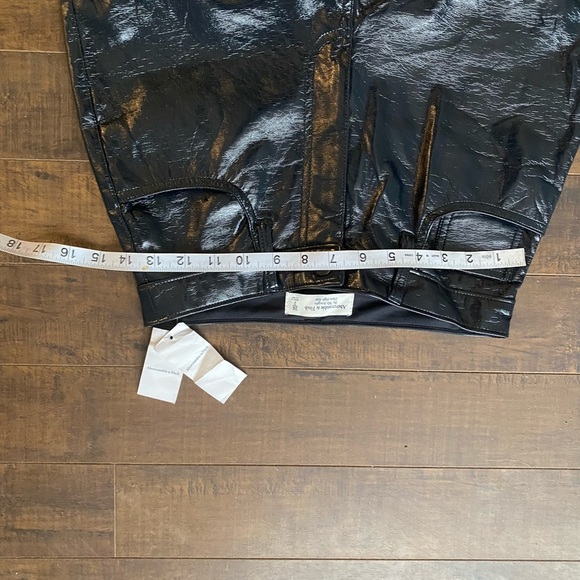 Abercrombie and Fitch 90s straight High rise faux leather pants - Picture 8 of 12